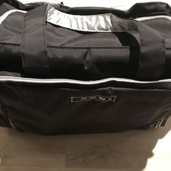 New JUJUBE  weekender diaper bag