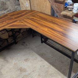 Corner Desk