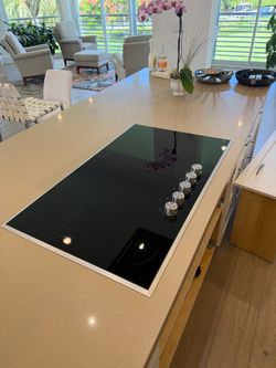 Black Glass Electric Cooktop with Knobs