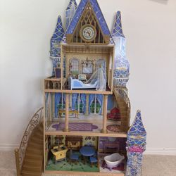 Disney Princess Cinderella Royal Castle Wood Barbies