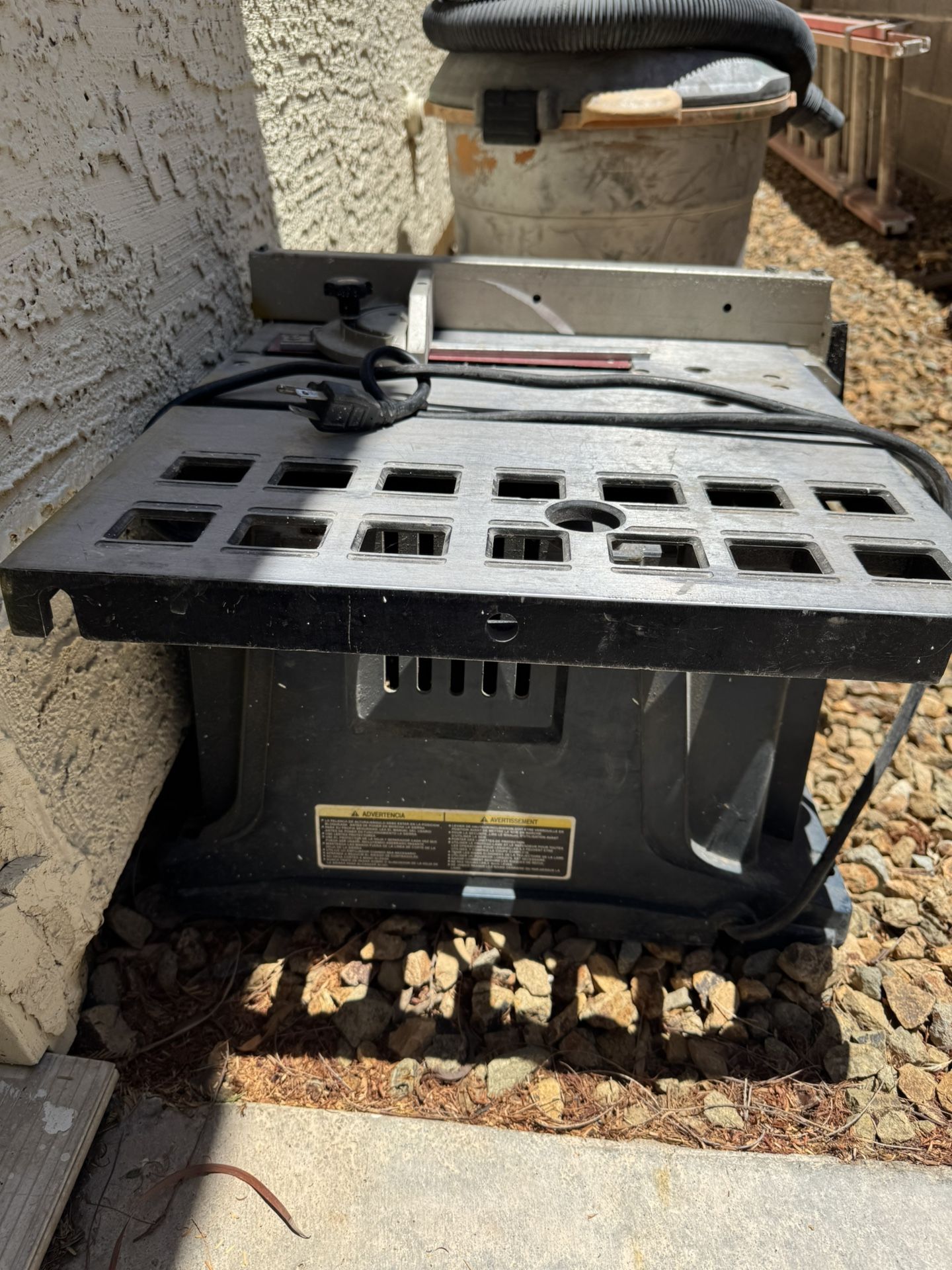 RYOBI 10 in Table Saw