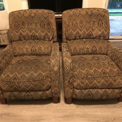 2/havertys Recliners