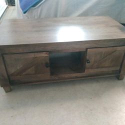 Coffee table with storage