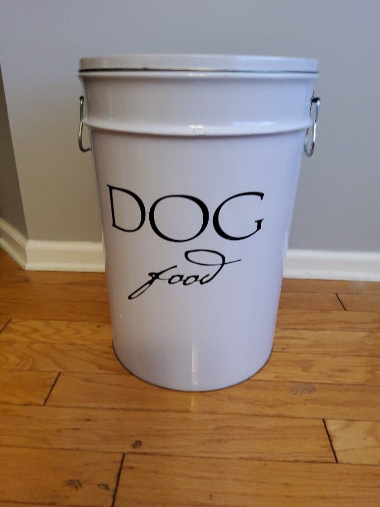 A Dog Bend It Seal Really And keeps Food Freash . Size . 20"× 30" .