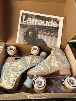 C7 x Larroude roller Skates