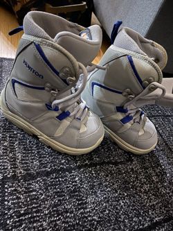 Burton kids snow boots size US 1