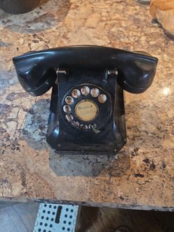 Vintage 1940s Stromberg-Carlson 1243 Rotary Telephone - Art Deco "Cut Corners"