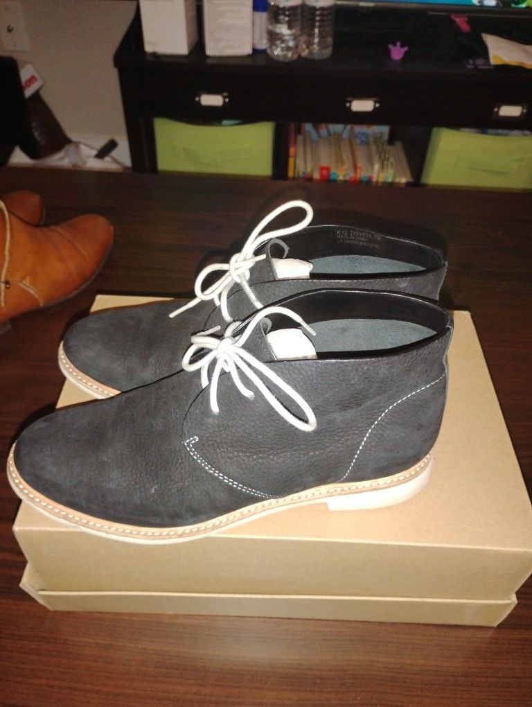 Cole haan Size 7 Suede Dress / Athletic