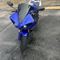 2011 Yamaha YZF-R1
