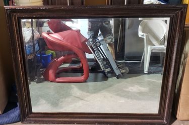 Beautiful beveled glass mirror. Make me a offer!IT'S GOTTA GO!Make Me A Offer Let's See If It Sticks!!