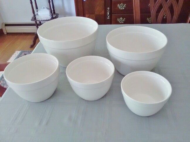 mixing bowls