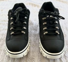 9M Black Lugz