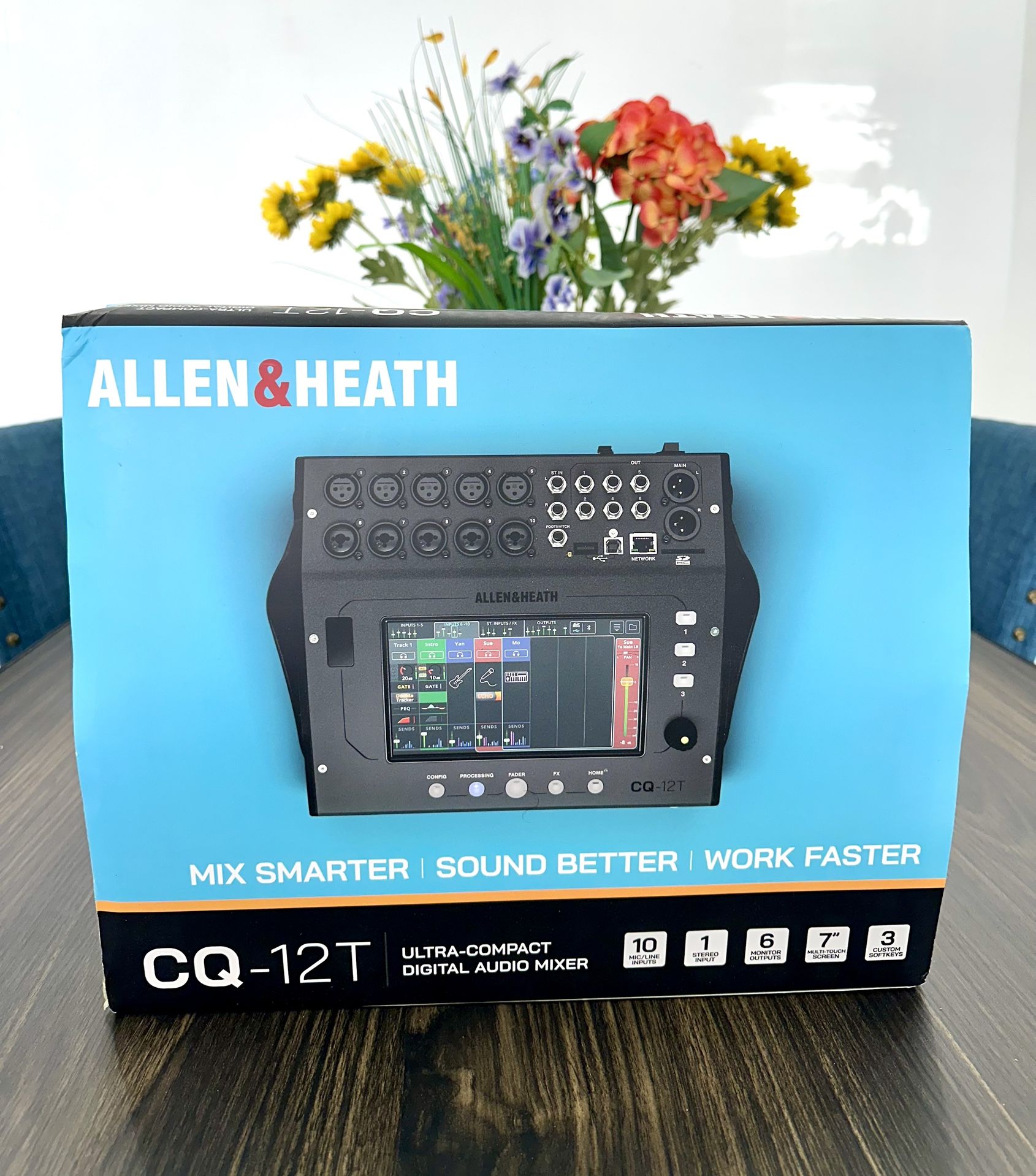 Allen & Heath CQ-12T  12in / 8out Digital Mixer