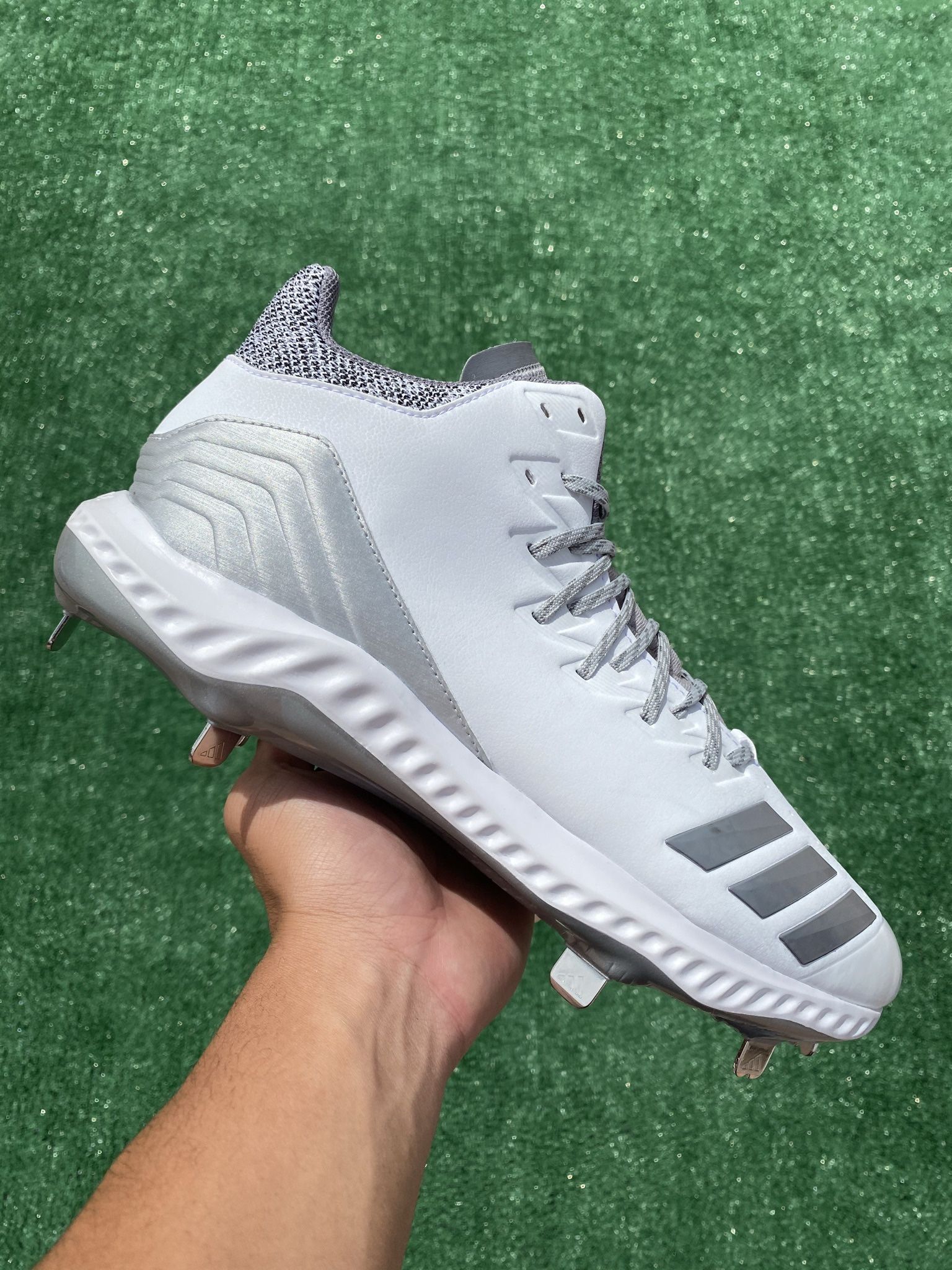 ADIDAS ICON BOUNCE MID “WHITE / SILVER” METAL BASEBALL CLEATS (Size 12, Men’s)