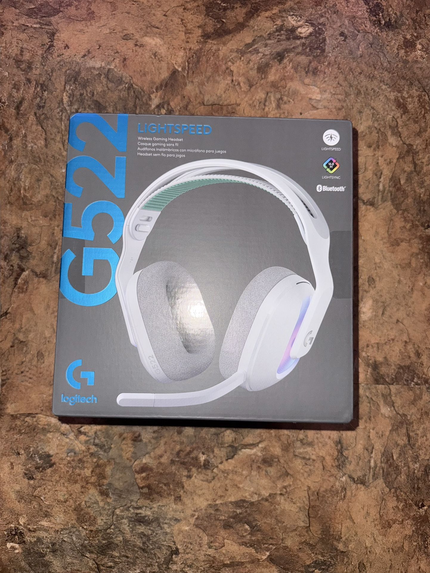 Logitech G522 LIGHTSPEED Wireless Gaming Headset with LIGHTSYNC RGB