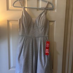 Gold Dress - NEW  (Size 7)