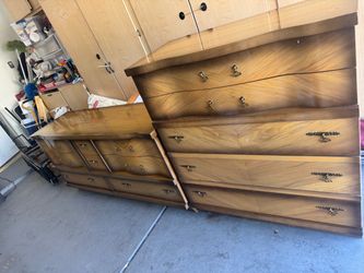 Matching dresser set