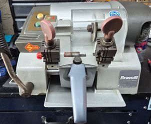 Bravo 3 key machine
