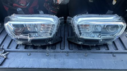 Toyota Tacoma Headlights 2021