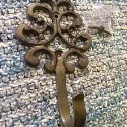 One Pair Of Antique Gold Finish Wall Hooks 