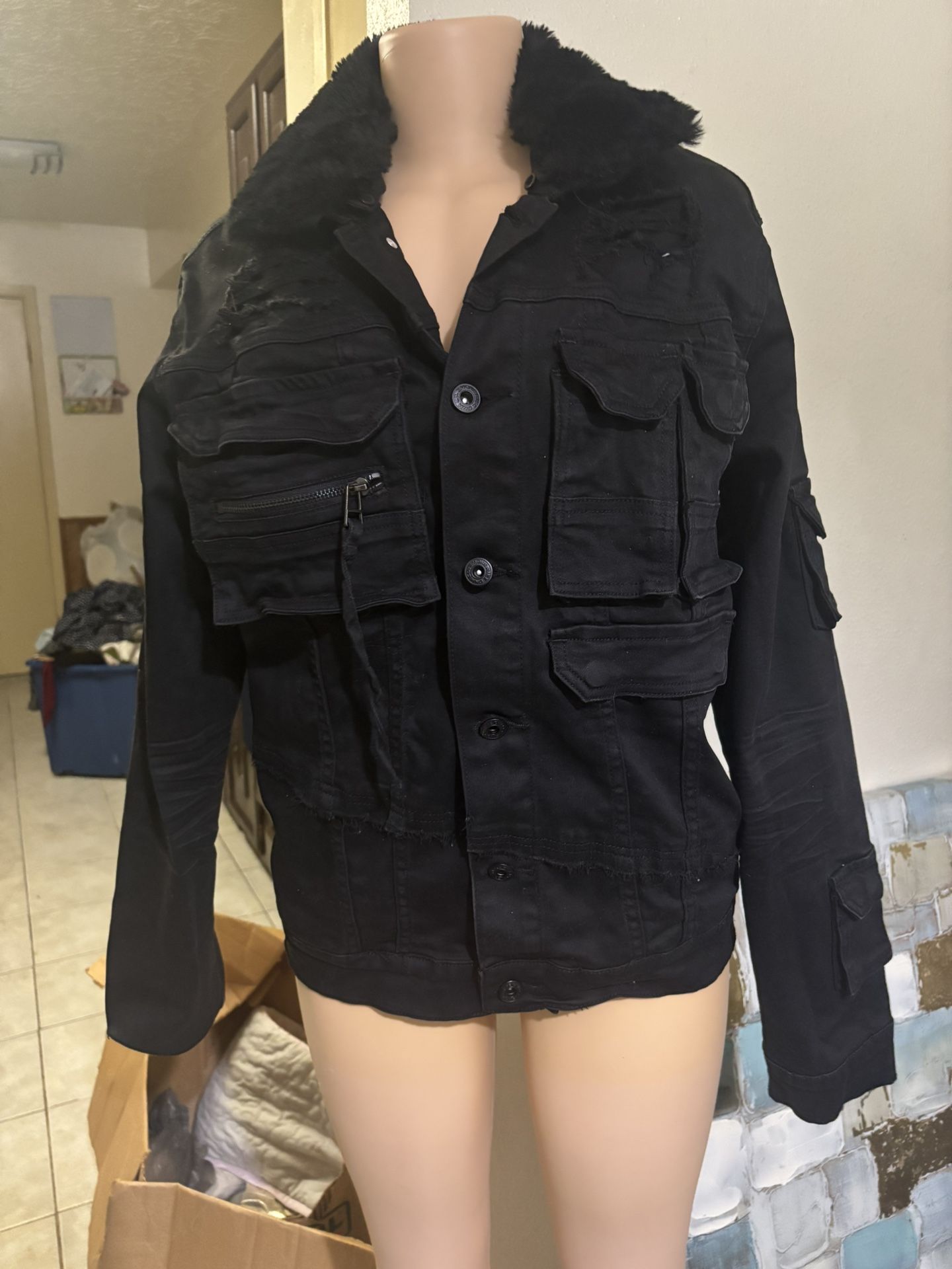 Woman’s black utility jacket With Fur Collar/ Unisex!!!