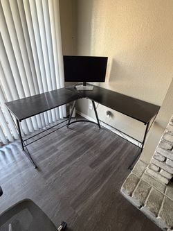 L shaped desk