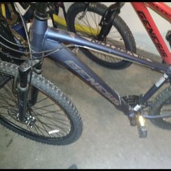 Genesis Bike 29" Needs Screw For Gear Box 