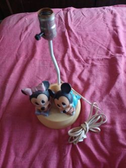 1984 Vintage Disney Night Lamp 35dllrs