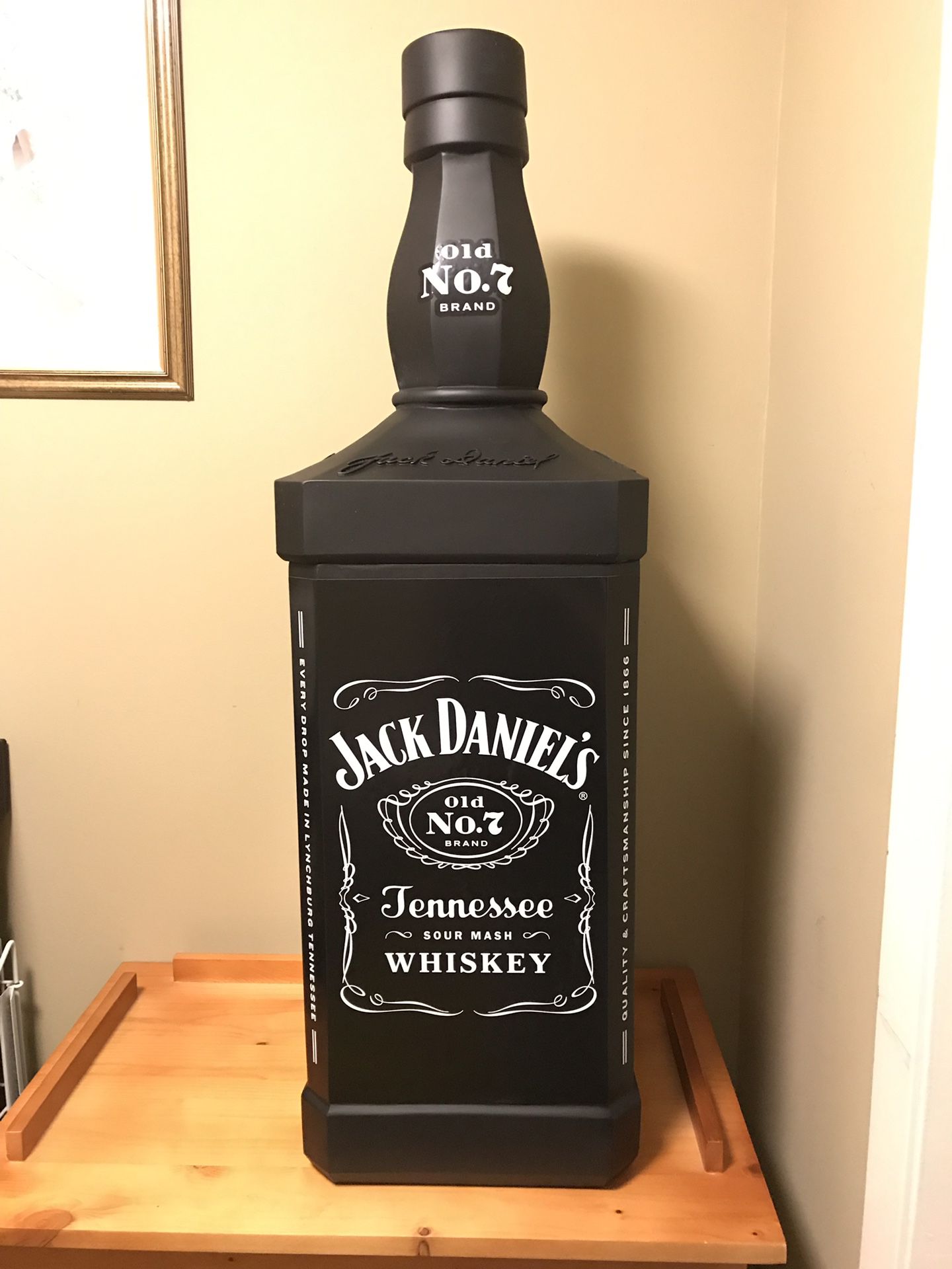 JACK DANIELS LARGE DISPLAY Glass DECOR BOTTLE TENNESSEE WHISKEY Over 1.5'  Tall
