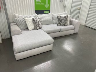 Free Delivery - Modern Light Grey Sectional Set