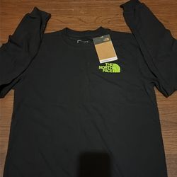 Mens Clothes Size Small North Face long sleeve t shirt