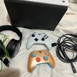 XBOX ONE S Great Condition *Free Delivery*