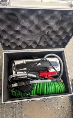 slime pro series super duty air compressor with LED light 12volt in like new shape