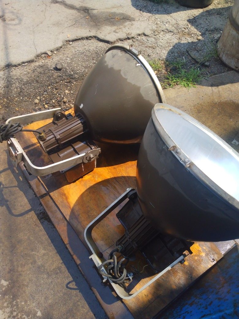 Flood Lamps/Great Condition