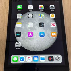 Apple iPad Air 32GB 9.7” WiFi  