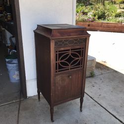 Edison “Diamond” Phonograph Media Console 