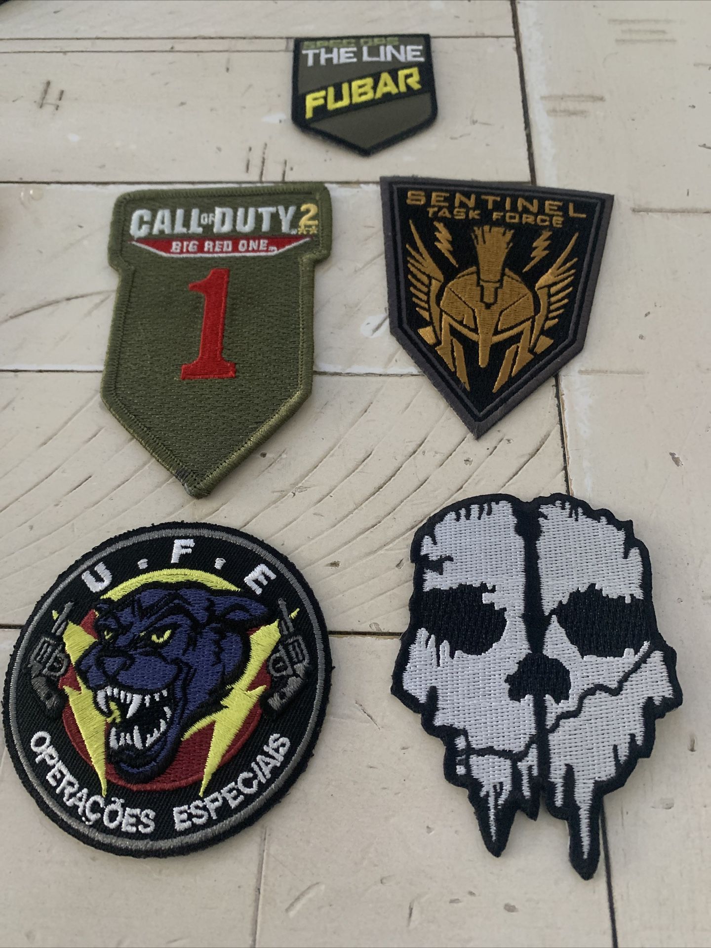 Patch lot  Of 5 video game theme 