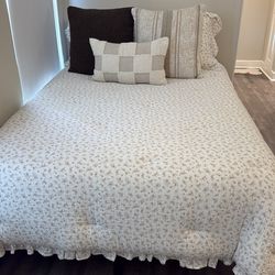 Queen comforter