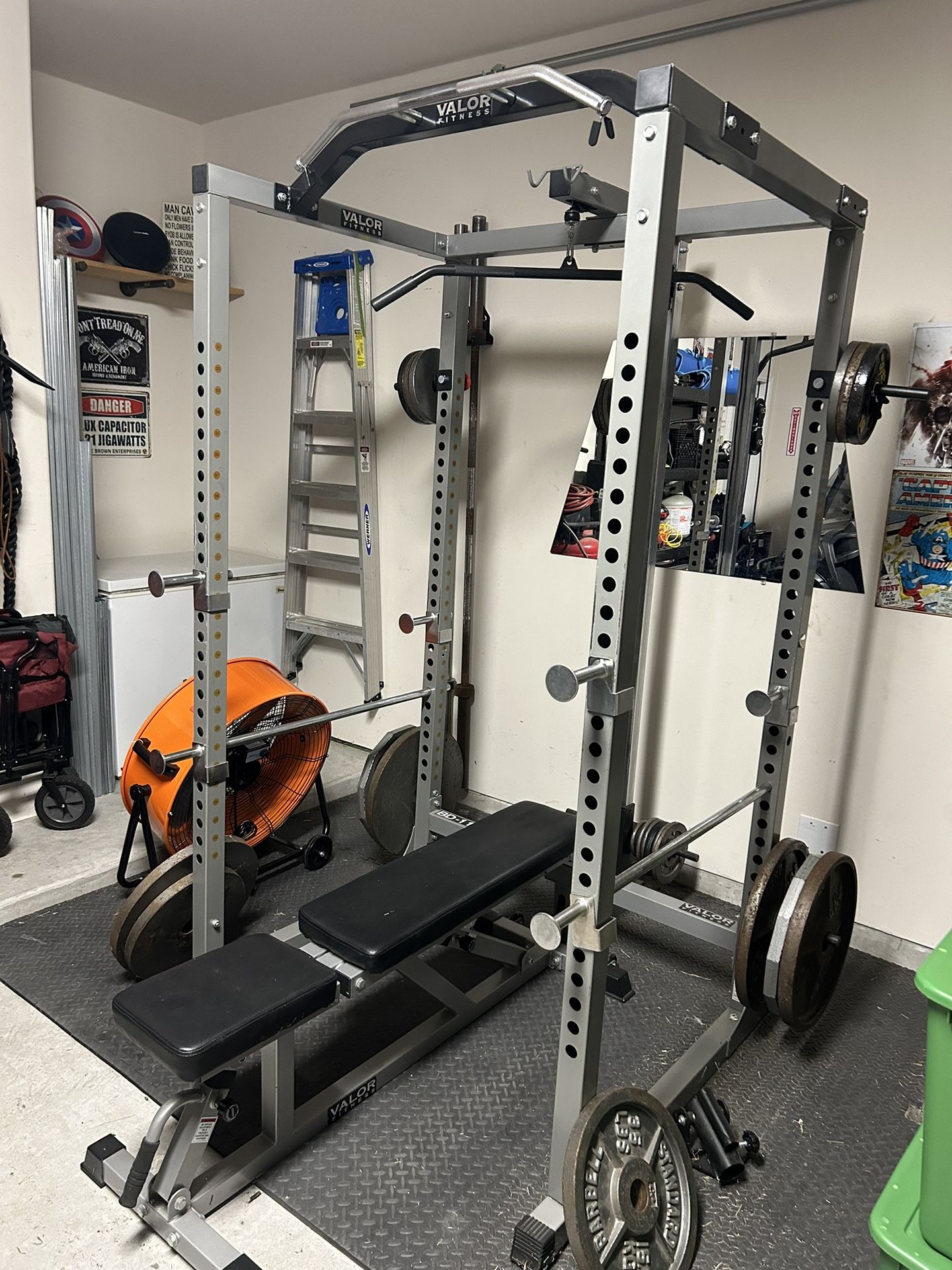 Valor Fitness BD-11 Cage with Pulley system