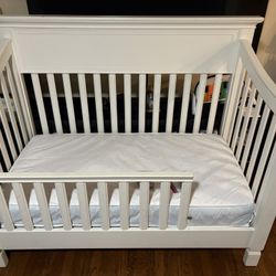 Pottery Barn Kids Larkin 4-in-1 Crib w/ Mattress & Toddler Rail