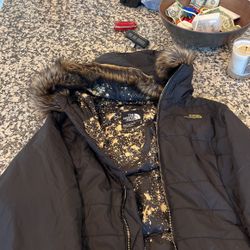 Women’s North Face Size M New 