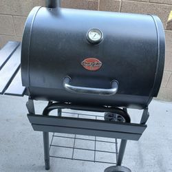 BBQ GIRL  Works With Charcoal, Very Clean 