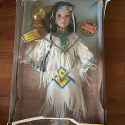 BRASS KEY CULTURED KEEPSAKES PORCELAIN NATIVE AMERICAN DOLL Keepsake Water Globe