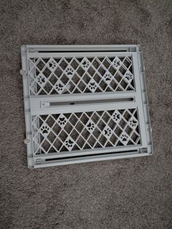Dog gate fence