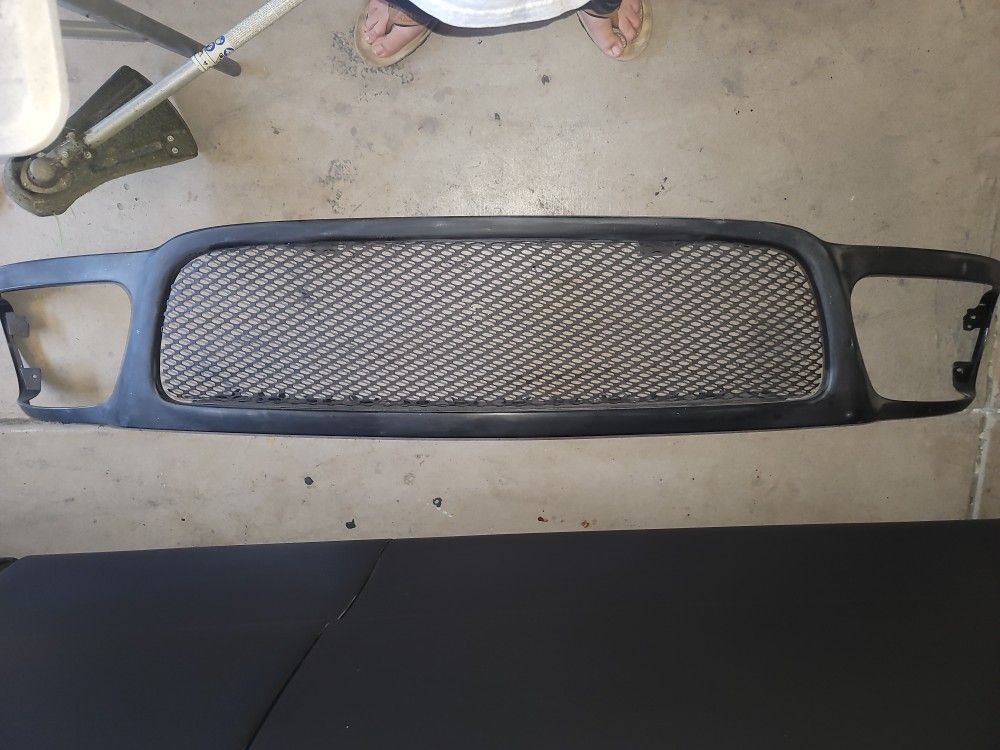1997 /2002 Ford Expedition Front Grill