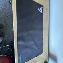 Keyboard and mouse pad 