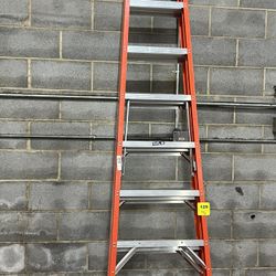 10’ fiberglass Ladder