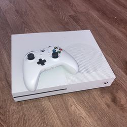 Xbox One S Used Works Perfectly Fine