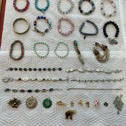 Bracelet Lot - 20 Bracelets, Charms And Pendants