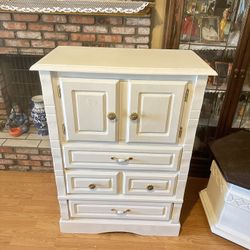 Refurbished 6 Drawer Wood Dresser 